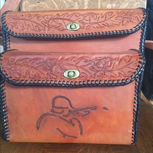 LEATHER HANDMADE SHELL BAG